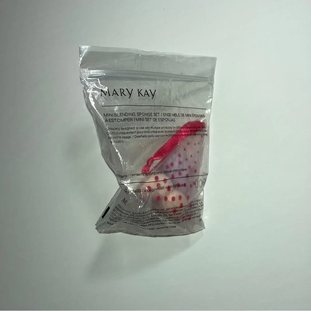 Mary Kay Limited Edition Mini Blending Sponge Set Of 4 Teardrop Flat Edge Sponge
